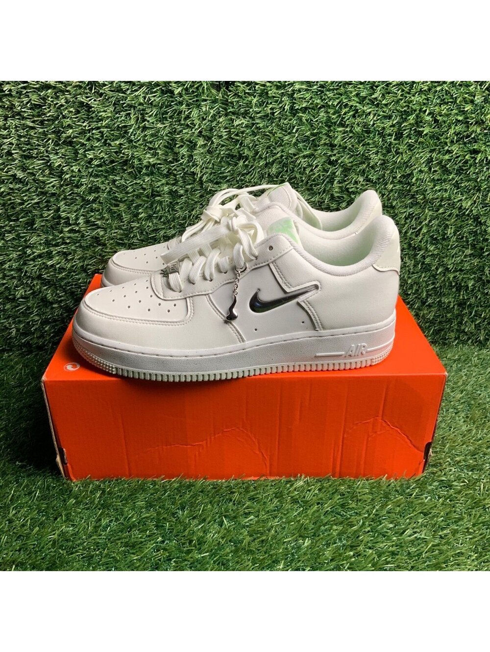 Nike Air Force 1 '07 NN SE Sail/Vapor Green-Sea Glass Womens Size 8.5